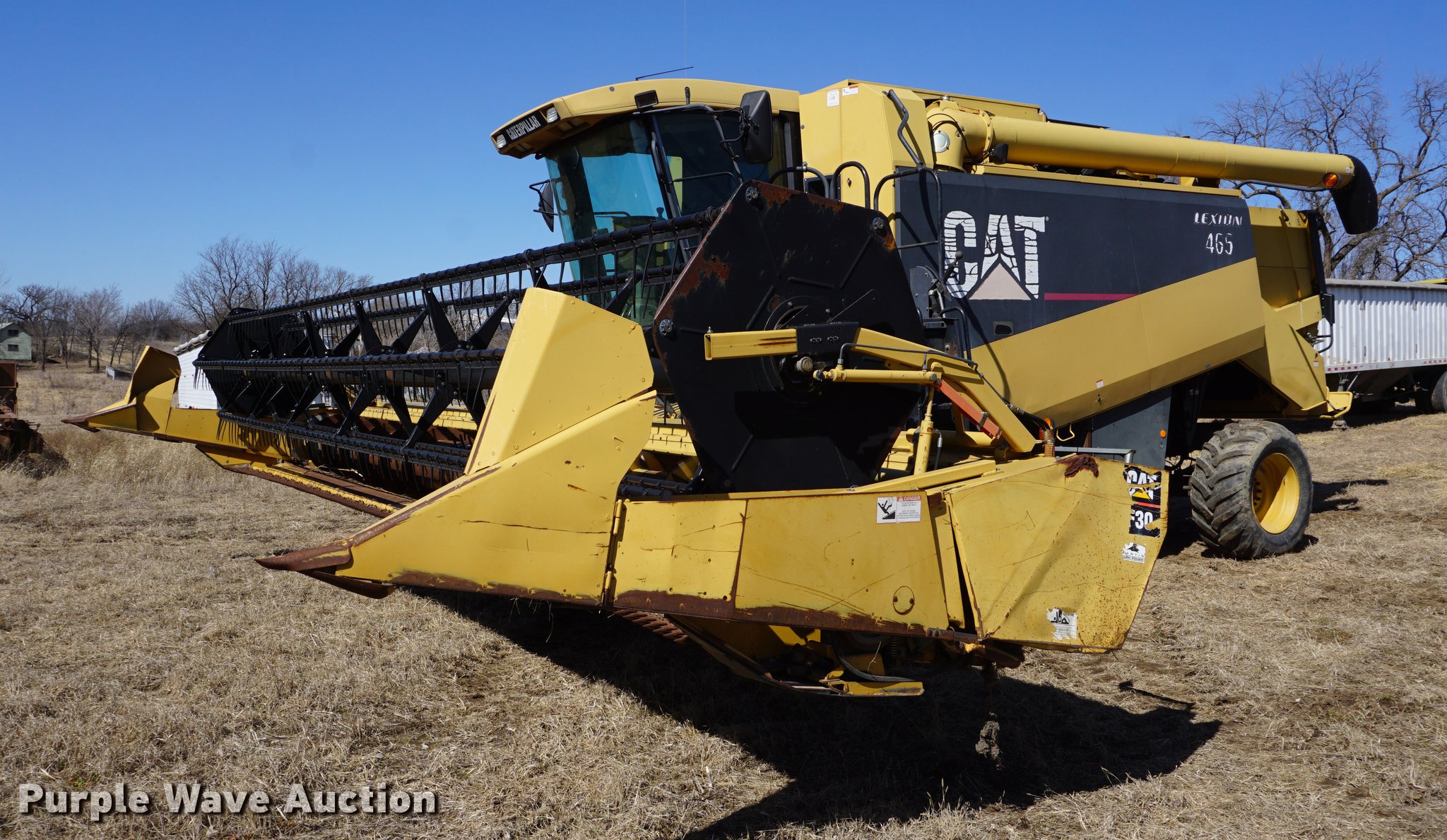 1998 Caterpillar Lexion 465 RWA combine in Holton, KS Item DE3091