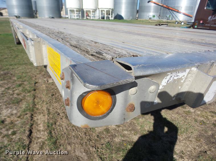 image for item AY9583 2001 Utility FS2CHA flatbed trailer