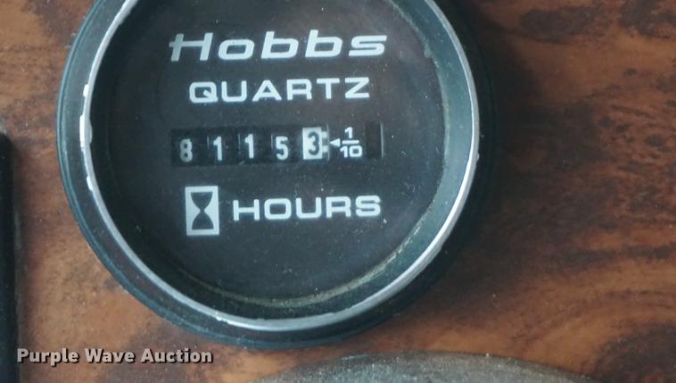 image for item DB0343 2001 Kenworth T800 semi truck