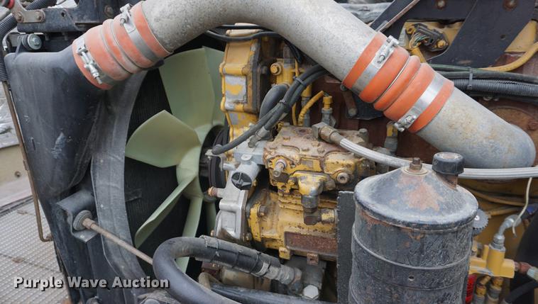 image for item DB0343 2001 Kenworth T800 semi truck