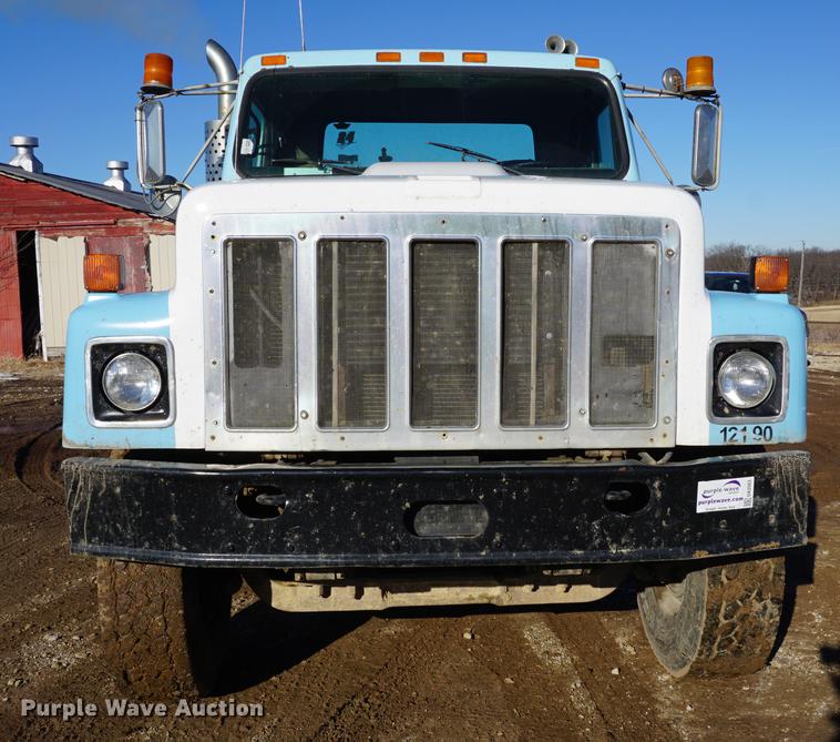 image for item DB0350 1990 International G2504 truck chassis