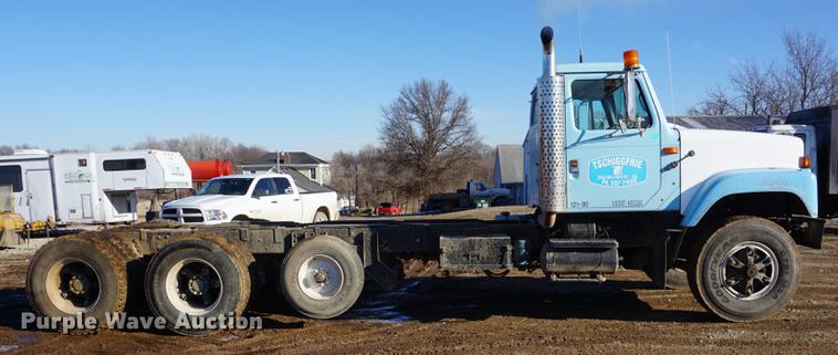 image for item DB0350 1990 International G2504 truck chassis