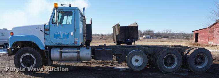 image for item DB0350 1990 International G2504 truck chassis