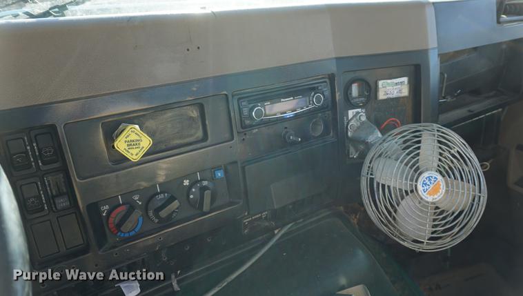 image for item DB0350 1990 International G2504 truck chassis