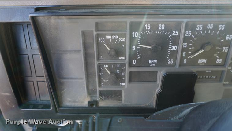 image for item DB0350 1990 International G2504 truck chassis