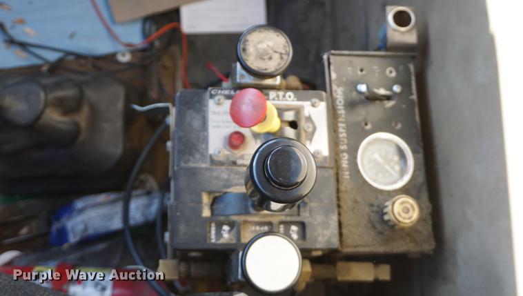 image for item DB0350 1990 International G2504 truck chassis