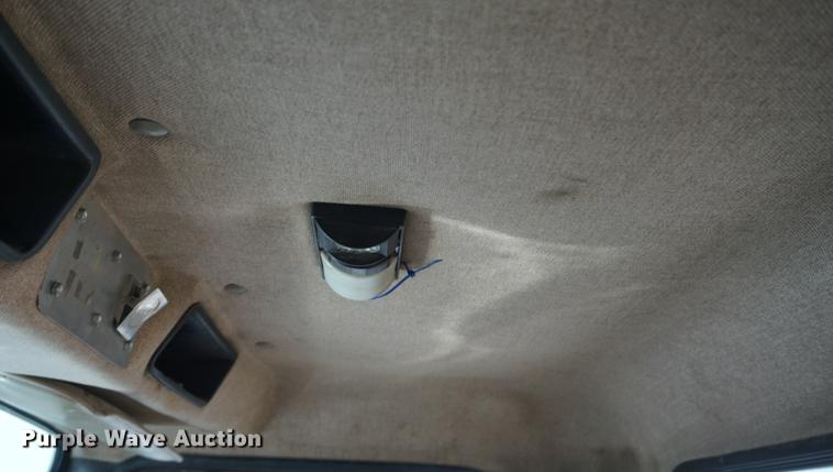 image for item DB0350 1990 International G2504 truck chassis