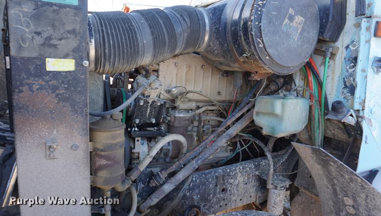 image for item DB0350 1990 International G2504 truck chassis