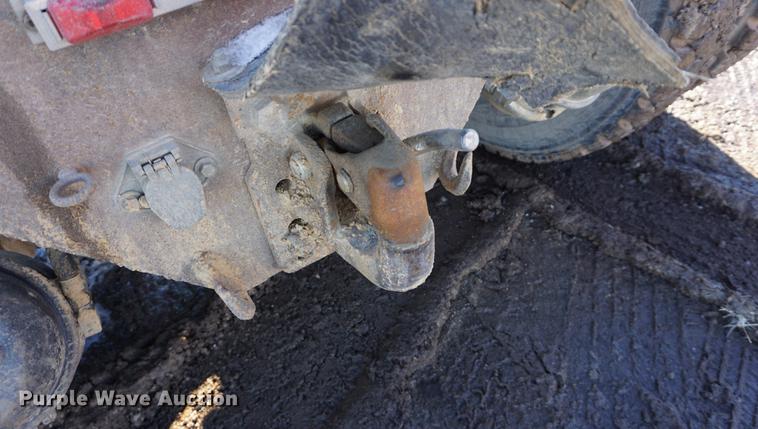 image for item DB0350 1990 International G2504 truck chassis