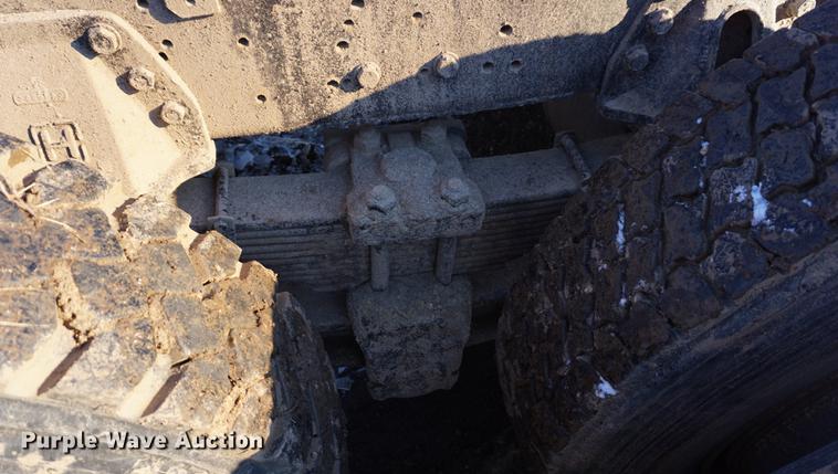 image for item DB0350 1990 International G2504 truck chassis