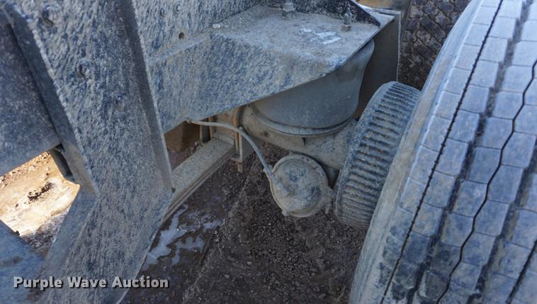 image for item DB0350 1990 International G2504 truck chassis