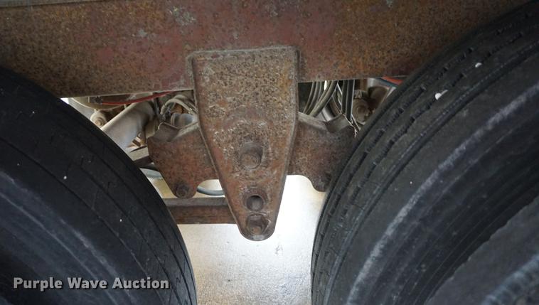 image for item DB0452 1994 Stoughton AVW485TSC dry van trailer