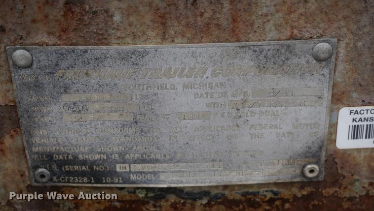 image for item DB0454 1994 Freuhauf FBHLP915NF248W dry van trailer