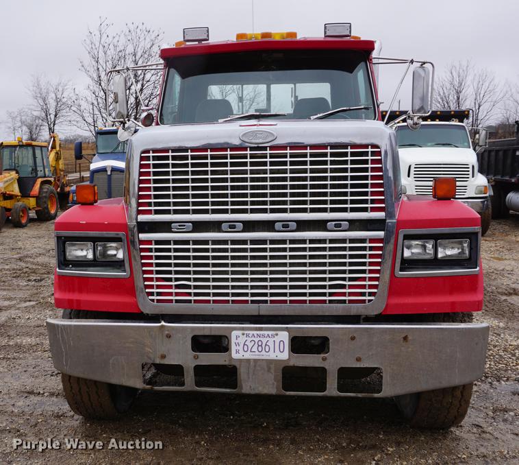 image for item DB0459 1989 Ford LTL9000 semi truck