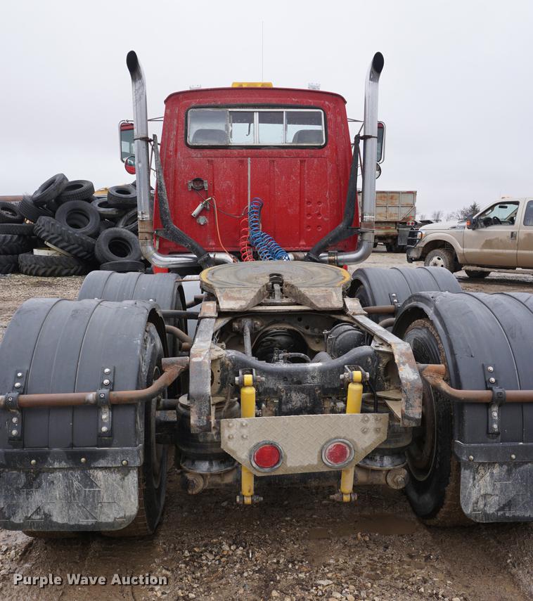 image for item DB0459 1989 Ford LTL9000 semi truck