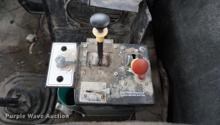 image for item DB0459 1989 Ford LTL9000 semi truck