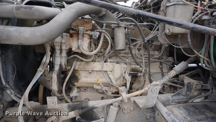 image for item DB0459 1989 Ford LTL9000 semi truck