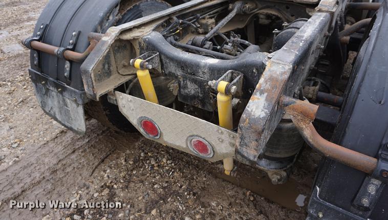 image for item DB0459 1989 Ford LTL9000 semi truck