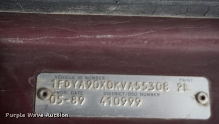 image for item DB0459 1989 Ford LTL9000 semi truck