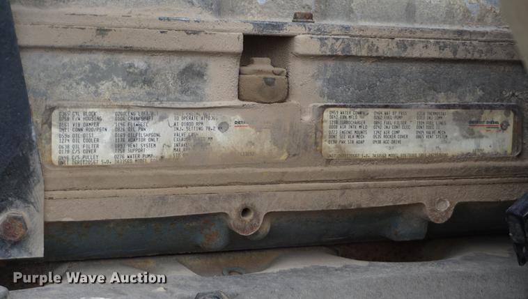 image for item DB0460 1998 Kenworth T600 semi truck