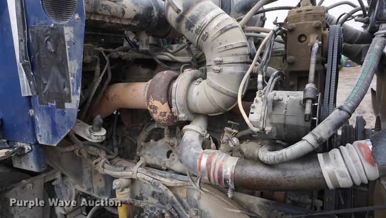 image for item DB0460 1998 Kenworth T600 semi truck