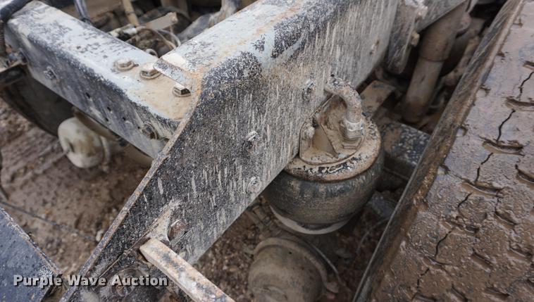 image for item DB0460 1998 Kenworth T600 semi truck