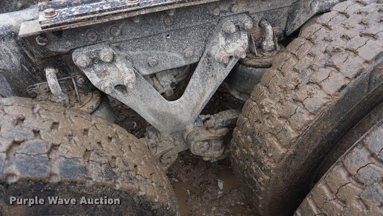 image for item DB0460 1998 Kenworth T600 semi truck