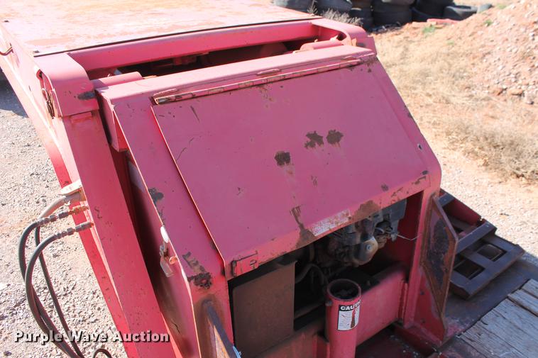 image for item DB5172 1997 Talbert TDW-35SA-HRG-1-T1 lowboy equipment trailer