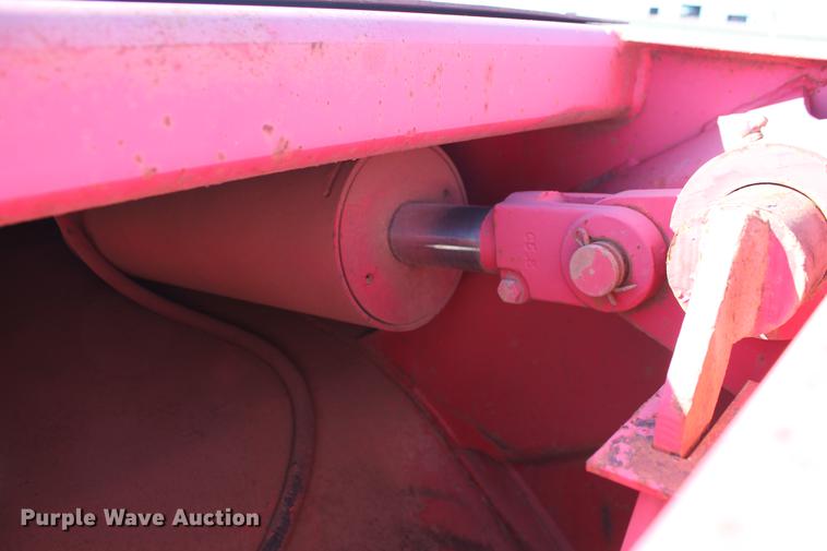 image for item DB5172 1997 Talbert TDW-35SA-HRG-1-T1 lowboy equipment trailer