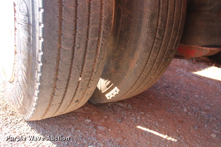 image for item DB5172 1997 Talbert TDW-35SA-HRG-1-T1 lowboy equipment trailer