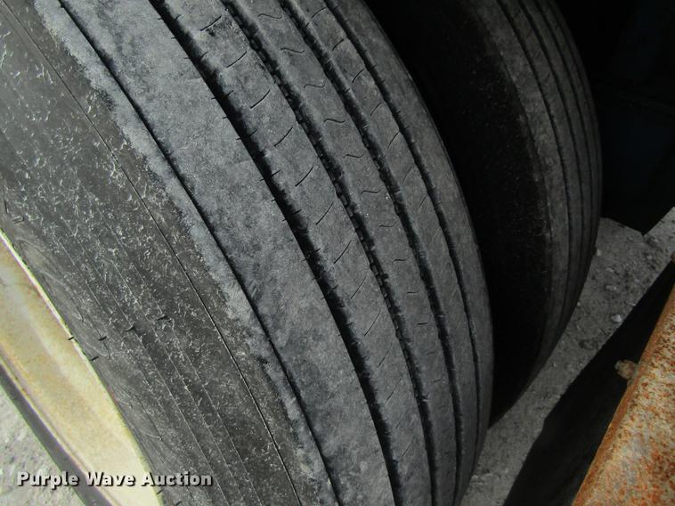 image for item DB5950 2002 Utility curtain side dry van trailer