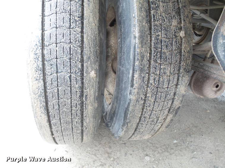 image for item DB7201 2009 Timpte double hopper bottom grain trailer