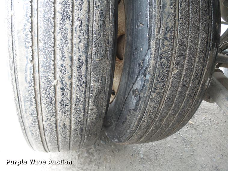 image for item DB7201 2009 Timpte double hopper bottom grain trailer