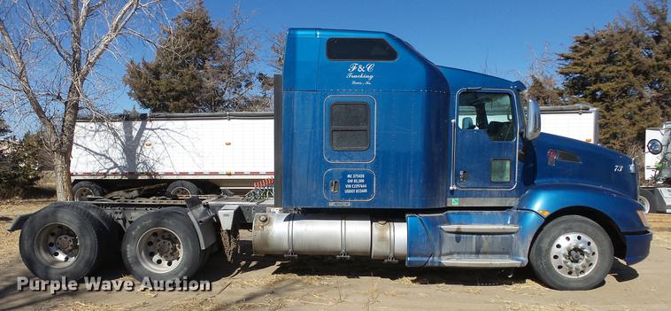 image for item DC0658 2012 Kenworth T660 semi truck