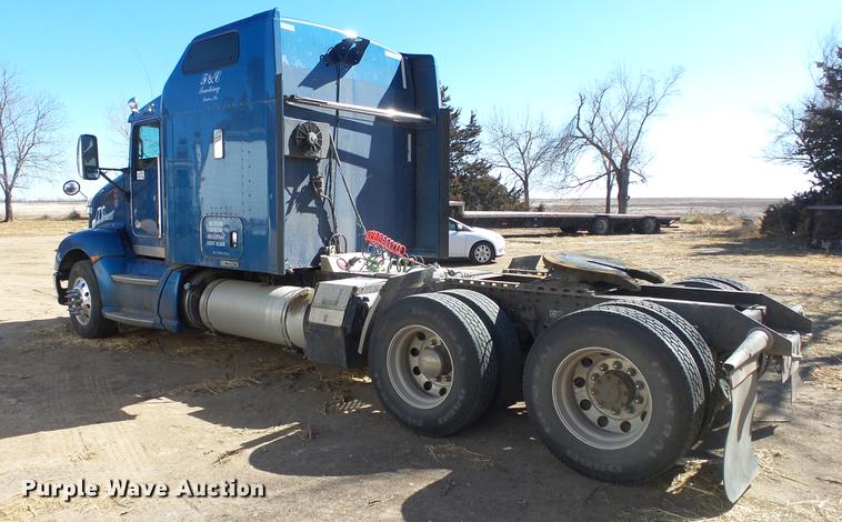 image for item DC0658 2012 Kenworth T660 semi truck