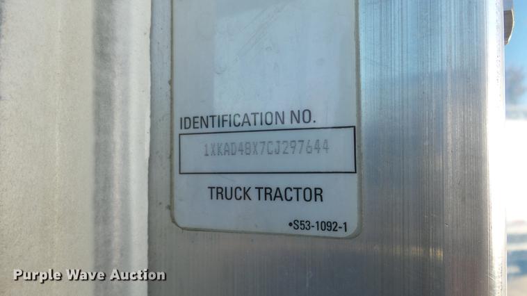 image for item DC0658 2012 Kenworth T660 semi truck