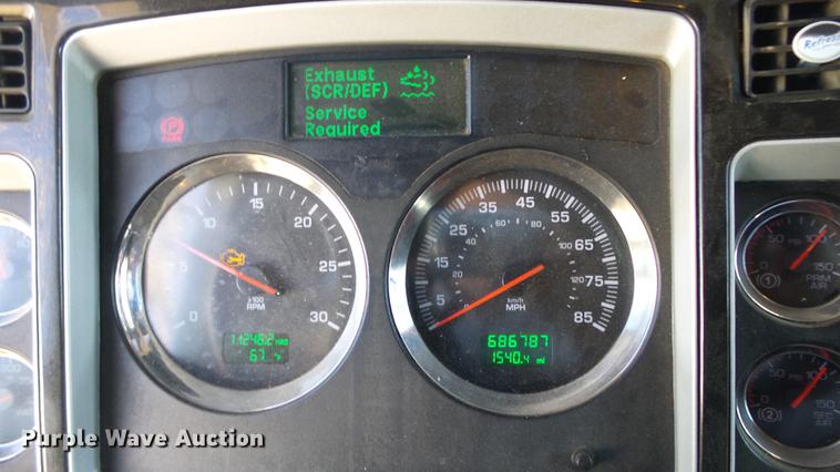 image for item DC0658 2012 Kenworth T660 semi truck