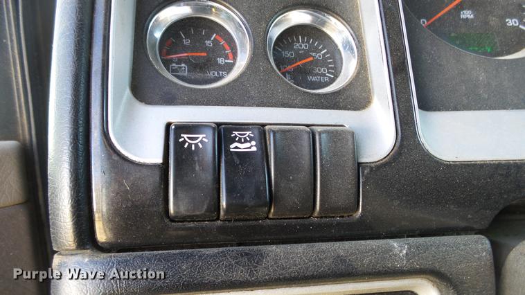 image for item DC0658 2012 Kenworth T660 semi truck