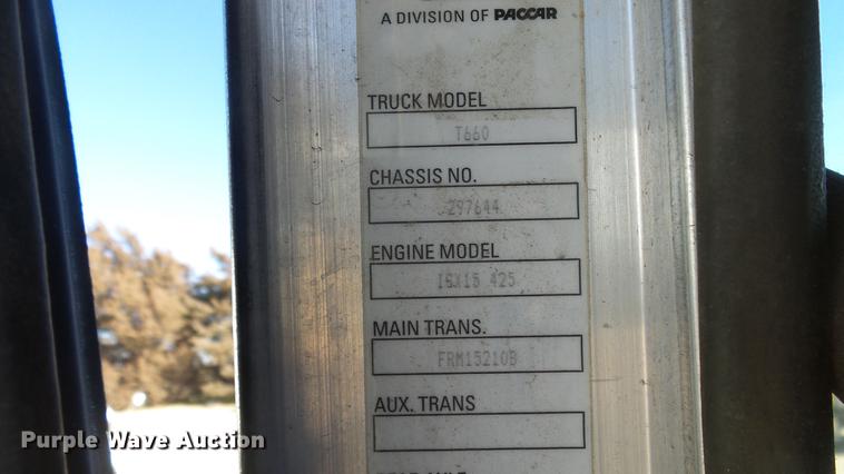 image for item DC0658 2012 Kenworth T660 semi truck