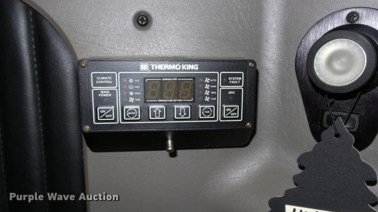 image for item DC0658 2012 Kenworth T660 semi truck