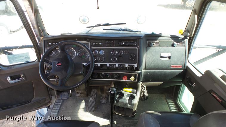 image for item DC0658 2012 Kenworth T660 semi truck