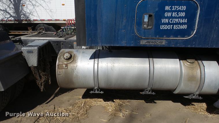 image for item DC0658 2012 Kenworth T660 semi truck