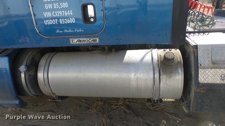 image for item DC0658 2012 Kenworth T660 semi truck