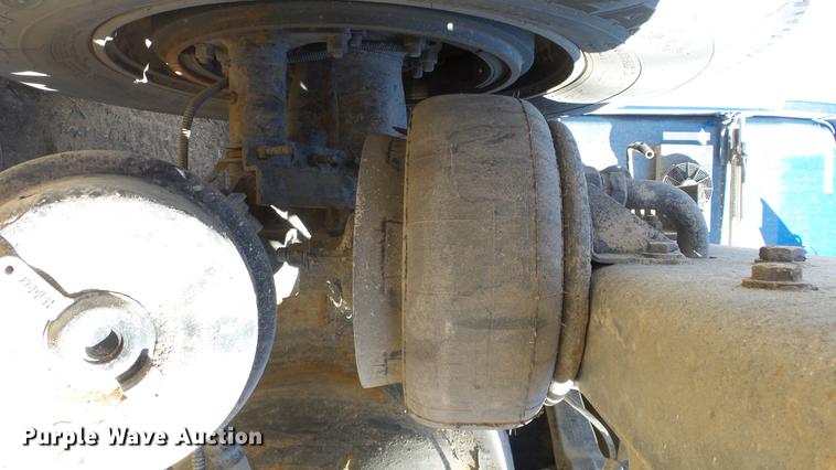 image for item DC0658 2012 Kenworth T660 semi truck