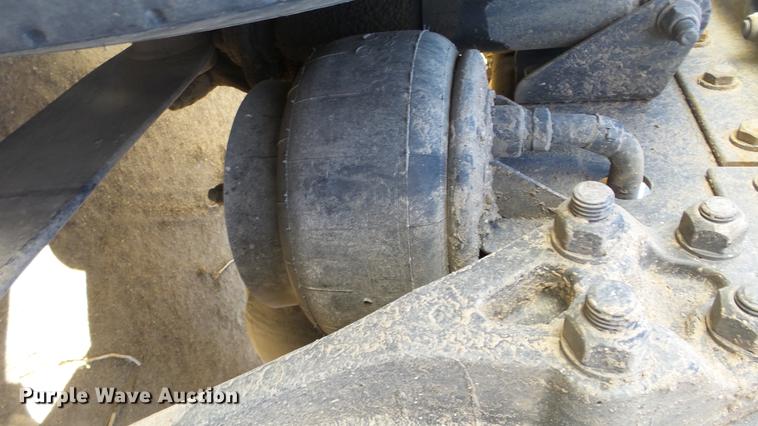 image for item DC0658 2012 Kenworth T660 semi truck