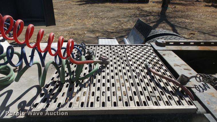 image for item DC0658 2012 Kenworth T660 semi truck