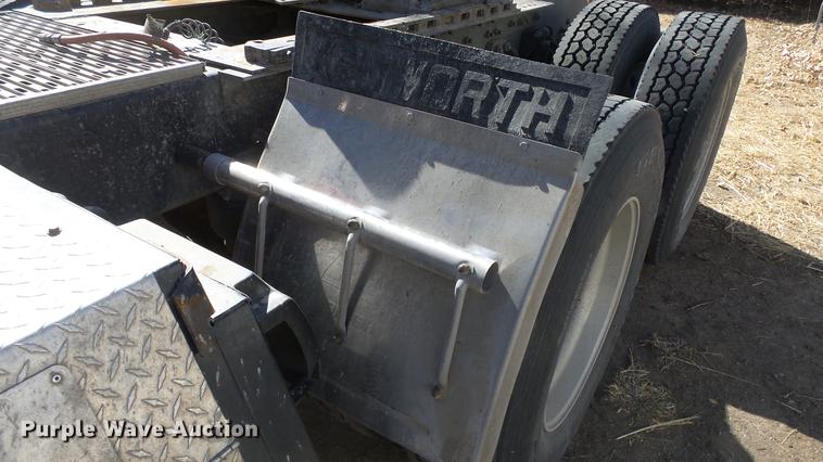 image for item DC0658 2012 Kenworth T660 semi truck