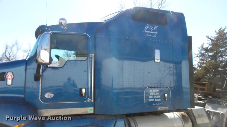 image for item DC0658 2012 Kenworth T660 semi truck