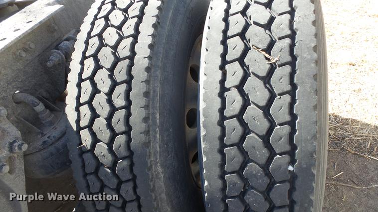 image for item DC0658 2012 Kenworth T660 semi truck