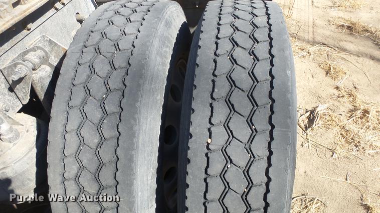 image for item DC0658 2012 Kenworth T660 semi truck